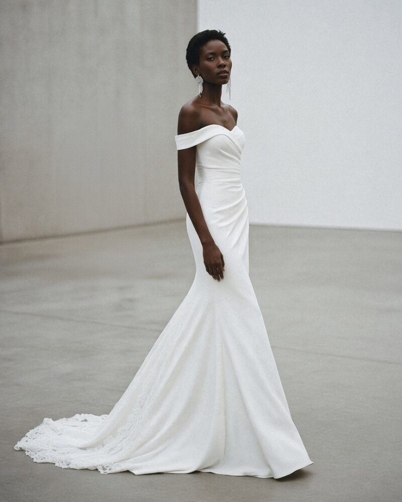 Lola plus size wedding dress